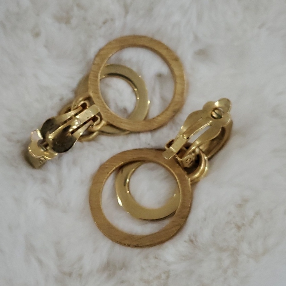 GOLD TONE CLIP ON EARRINGS DOUBLES OR SINGLES REMOVABLE PIECES ELEGANT DRESSY - Picture 4 of 6